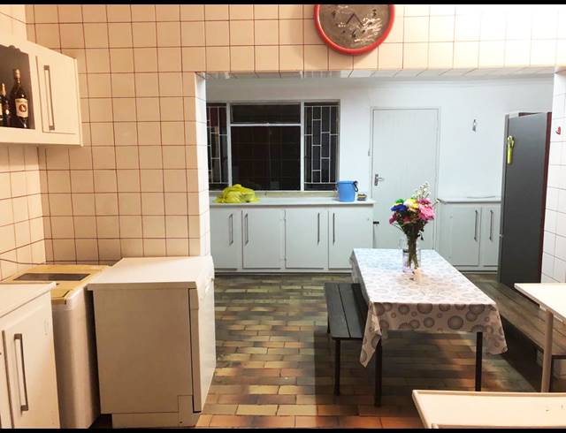 3 bed property to rent in MALVERN EAST